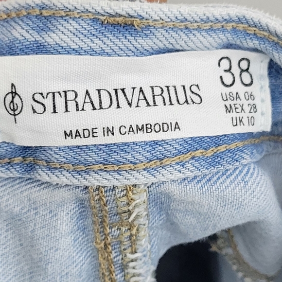 Stradivarius Light Blue Denim Women's Shorts - Picture 2 of 4